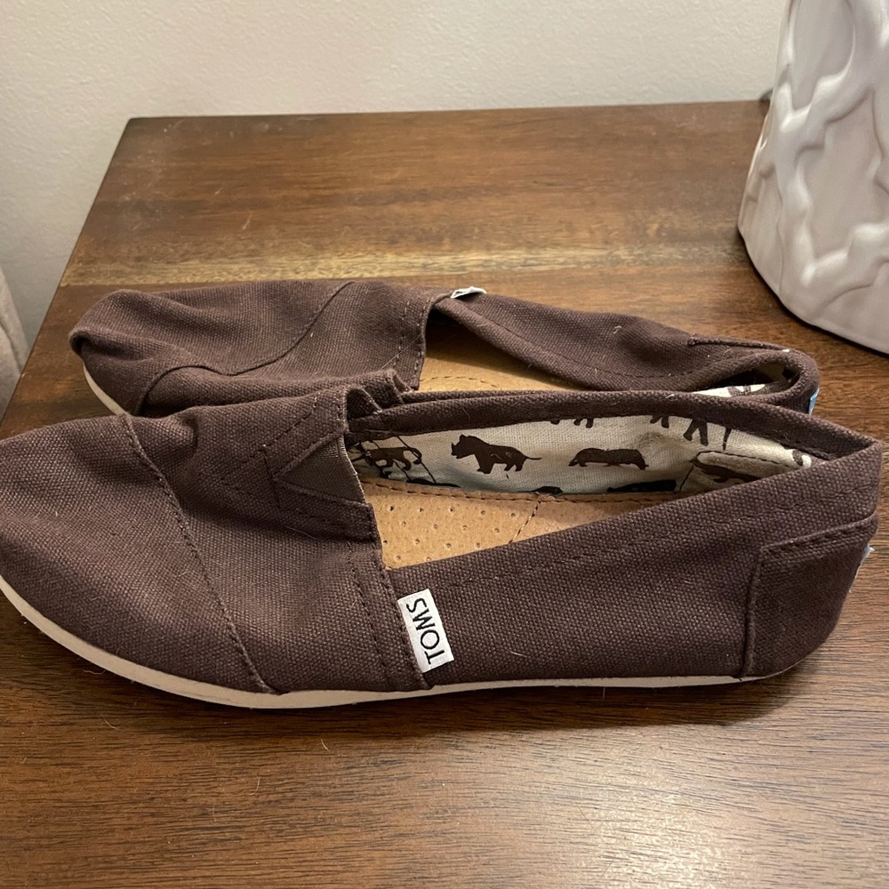 Brown Toms